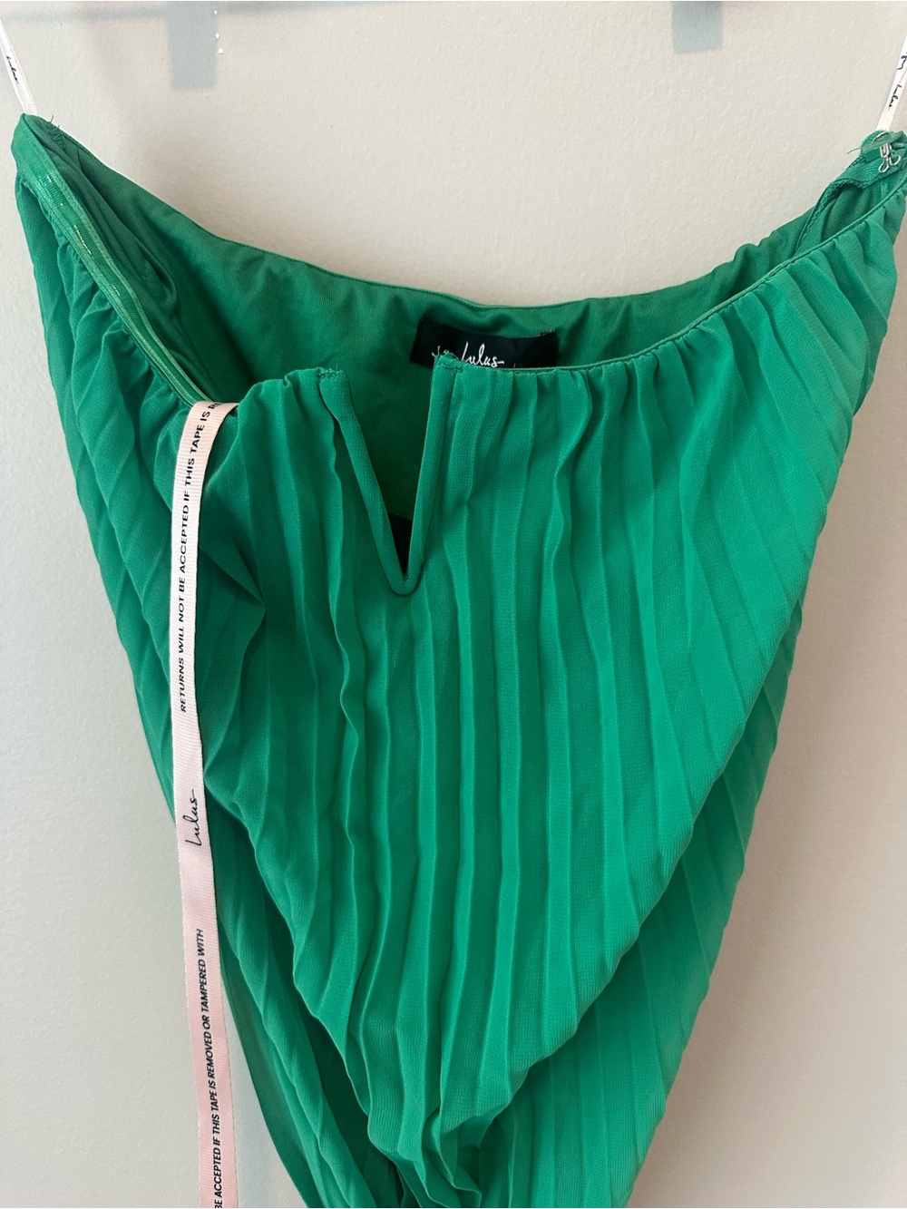NWT! Lulus Lael Green Pleated Strapless Dress and Scarf Set. Medium. All defect - Picture 4 of 7